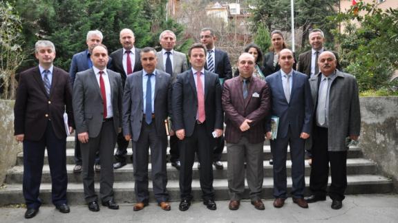 Osmangazi Kaymakamı sayın Enver ÜNLÜ başkanlığında Halk Eğitimi Planlama ve İşbirliği Komisyonu toplandı. 