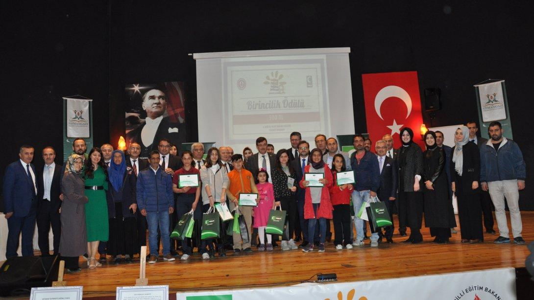 İlçe Milli Eğitim Müdürümüz Sn. Gürhan ÇOKGEZER, Milli Eğitim Bakanlığı ve Türkiye Yeşilay Cemiyeti İşbirliğinde 9.su Düzenlenen Sağlıklı Nesil Sağlıklı Gelecek Yetenek Yarışmasının Ödül Törenine Katıldı