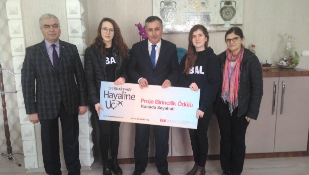Bursa Anadolu Lisesinin Başarılı Öğrencileri Ödüllendirildi
