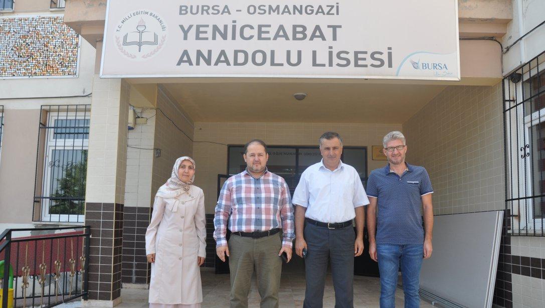 İlçe Milli Eğitim Müdürümüz Sn. Gürhan ÇOKGEZER, Yeniceabat Anadolu Lisesi'ni ziyaret etti. 