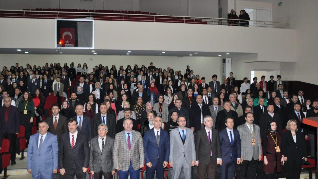 Osmangazi MUN Türkçe Birleşmiş Milletler Modellemesi Oğuz Kağan Köksal Toplantı Salonu'nda yapıldı.  