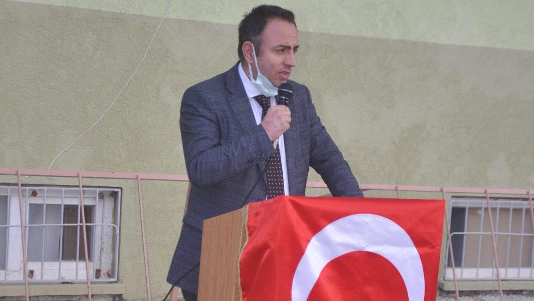 İlçe Milli Eğitim Şube Müdürü Mehmet TOKSOY,Ali Osman Sönmez Anadolu İmam Hatip Lisesinde Tübitak Açılışına Katıldılar.
